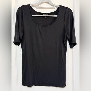 41 Hawthorn Black Short Sleeve Top